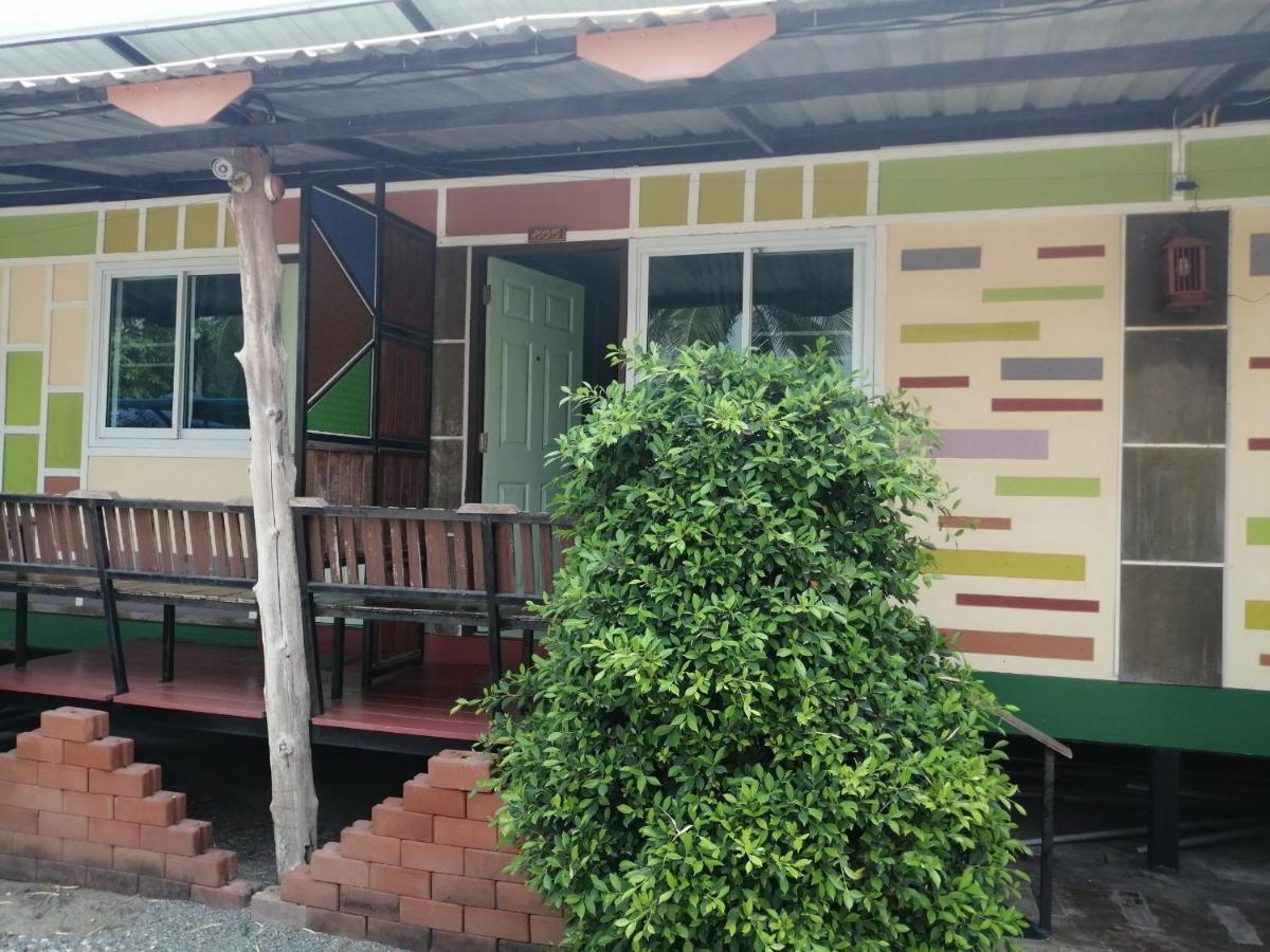 Nang Phraya Resort Phayuha Khirim Exterior photo